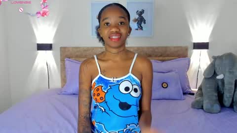Snapshot of rihana_hot01 chatting on 05-17-26, 12:34 ri ri online show from 05-17-26, 12:34
