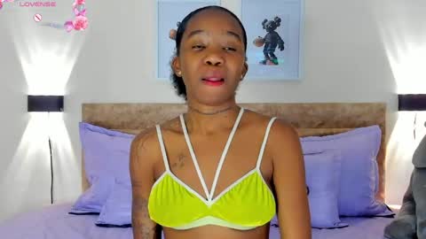 Snapshot of rihana_hot01 chatting on 05-20-26, 02:51 ri ri online show from 05-20-26, 02:51
