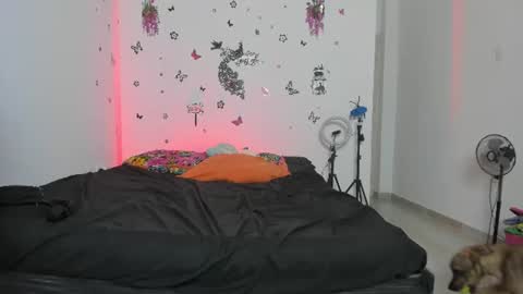 Rihanna hotx online show from 07-06-26, 05:26