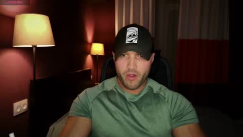 Snapshot of rikadler chatting on 01-10-26, 01:46 rikadler online show from 01-10-26, 01:46