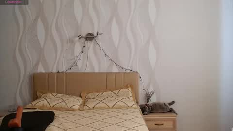 Snapshot of riley_annet chatting on 01-05-25, 10:43 Riley online show from 01-05-25, 10:43