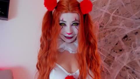 Snapshot of riley_bensongh chatting on 10-25-25, 10:37 Riley online show from 10-25-25, 10:37