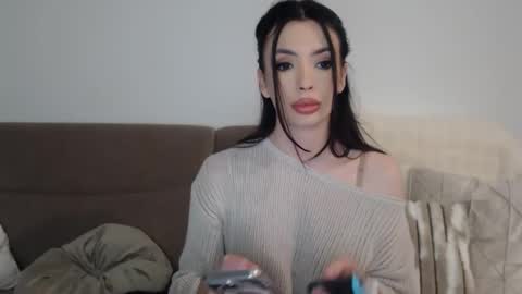 Snapshot of rileyeve chatting on 10-27-25, 09:52 RileyEve online show from 10-27-25, 09:52