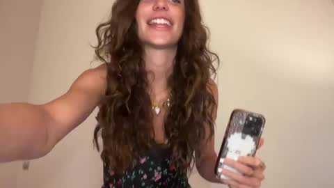 Riley online show from 04-07-26, 12:11