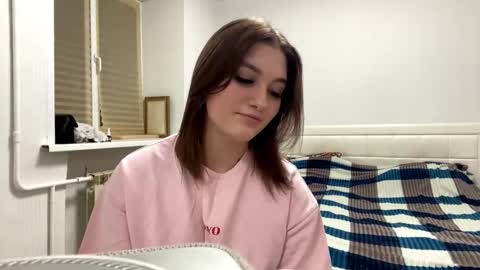 Snapshot of rimacohea chatting on 12-16-25, 05:18 Rima 18yo online show from 12-16-25, 05:18