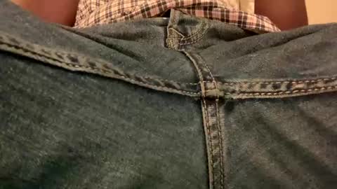 Snapshot of rimzari136 chatting on 02-08-26, 02:26 rimzari136 online show from 02-08-26, 02:26