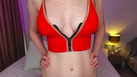 Snapshot of rinacandy chatting on 01-06-25, 05:52 SweetRina online show from 01-06-25, 05:52