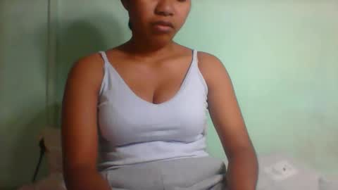 Snapshot of rinah856024 chatting on 02-11-26, 05:34 rinah856024 online show from 02-11-26, 05:34