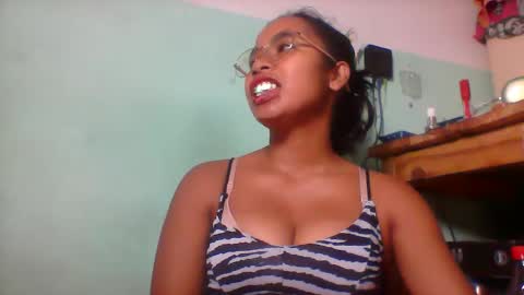 Snapshot of rinah856024 chatting on 04-19-26, 04:06 rinah856024 online show from 04-19-26, 04:06