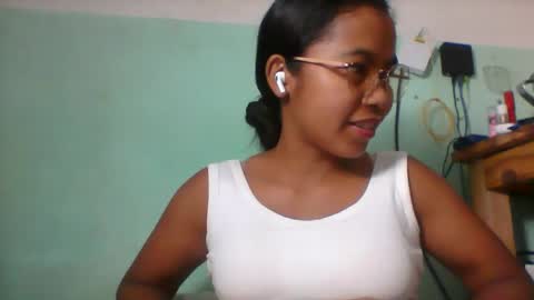 Snapshot of rinah856024 chatting on 05-11-26, 02:45 rinah856024 online show from 05-11-26, 02:45