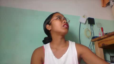 Snapshot of rinah856024 chatting on 05-13-26, 06:44 rinah856024 online show from 05-13-26, 06:44