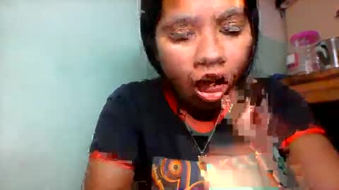 Snapshot of rinah856024 chatting on 06-11-26, 05:22 rinah856024 online show from 06-11-26, 05:22