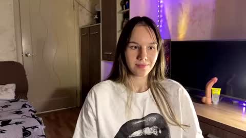 RinaRight online show from 08-06-26, 11:17