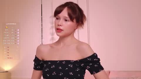 Snapshot of rinassecret chatting on 06-12-26, 07:51 Rina online show from 06-12-26, 07:51