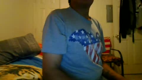 Snapshot of rincon333 chatting on 06-19-26, 02:38 rincon333 online show from 06-19-26, 02:38