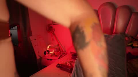    online show from 10-18-25, 11:27