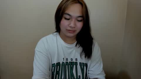 Snapshot of riri_bowa chatting on 01-17-26, 05:49 RIRI online show from 01-17-26, 05:49