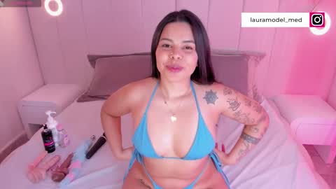 Riri Candy online show from 11-19-25, 04:01