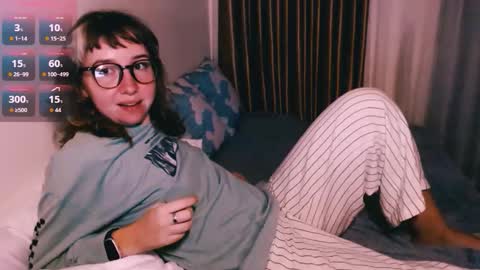 Snapshot of riri_rich chatting on 01-18-26, 03:27 Rita online show from 01-18-26, 03:27