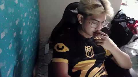 Snapshot of ririhoee chatting on 03-23-26, 07:51 ririhoee online show from 03-23-26, 07:51