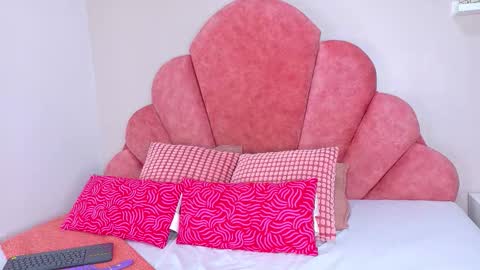 RIRI  online show from 10-09-25, 07:56