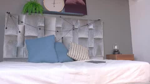 RIRI  online show from 02-22-26, 12:04