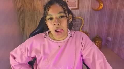 Snapshot of risada_temptation_s chatting on 09-28-25, 12:54 Risada online show from 09-28-25, 12:54