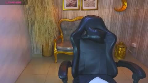 Snapshot of risada_temptation_s chatting on 10-03-25, 03:14 Risada online show from 10-03-25, 03:14