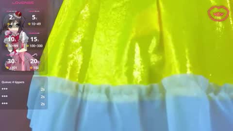 Snapshot of risada_temptation_s chatting on 10-15-25, 04:12 Risada online show from 10-15-25, 04:12