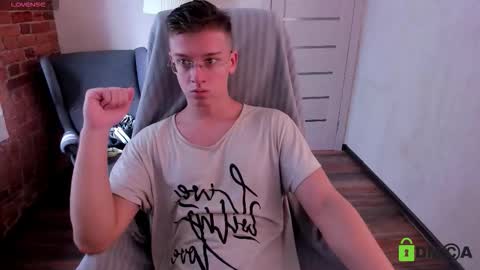 Snapshot of rishu_ chatting on 09-12-25, 10:26 VAnitas online show from 09-12-25, 10:26