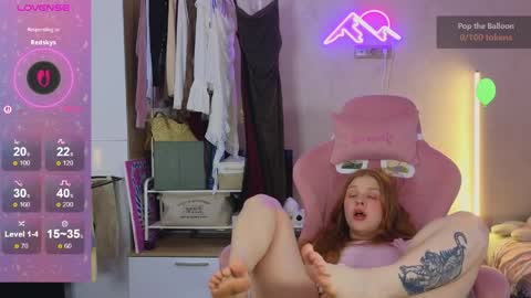 Snapshot of ritagoldens chatting on 04-09-26, 06:19 Rita online show from 04-09-26, 06:19