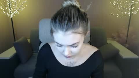 Snapshot of ritaneer chatting on 12-17-24, 09:07 ritaneer online show from 12-17-24, 09:07