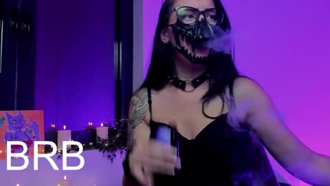 Snapshot of ritasunset chatting on 11-13-25, 11:53 Miss Rita online show from 11-13-25, 11:53