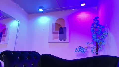 Snapshot of ritsuka_berry chatting on 11-19-25, 08:36 Ritsuka online show from 11-19-25, 08:36