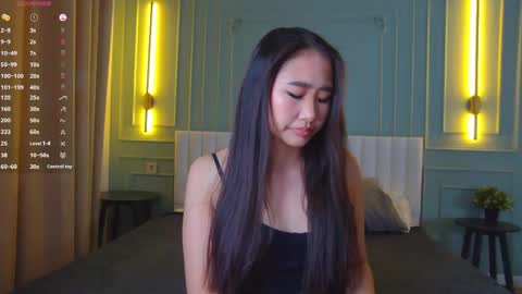 Snapshot of rizeshiro chatting on 04-24-26, 05:54 Rize online show from 04-24-26, 05:54