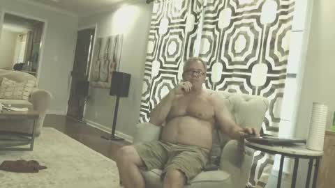 Snapshot of rjkelly6892 chatting on 05-25-26, 10:05 rjkelly6892 online show from 05-25-26, 10:05