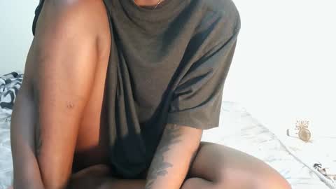 Snapshot of rlessing2 chatting on 11-10-25, 06:40 rlessing2 online show from 11-10-25, 06:40