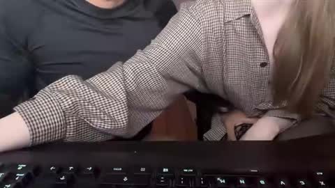 Snapshot of rmariarob chatting on 04-08-26, 07:25 couplesexhot online show from 04-08-26, 07:25