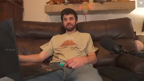 Snapshot of rndmzd chatting on 01-09-25, 02:54 Ryan aka KeylimeRy online show from 01-09-25, 02:54