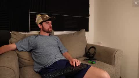 Snapshot of rndmzd chatting on 10-23-25, 12:43 Ryan aka KeylimeRy online show from 10-23-25, 12:43