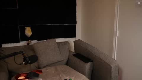 Snapshot of rndmzd chatting on 10-27-25, 02:59 Ryan aka KeylimeRy online show from 10-27-25, 02:59