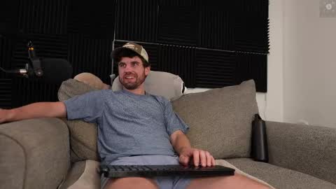 Snapshot of rndmzd chatting on 11-14-25, 02:49 Ryan aka KeylimeRy online show from 11-14-25, 02:49