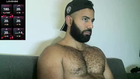 SebasRoa online show from 02-12-26, 05:41