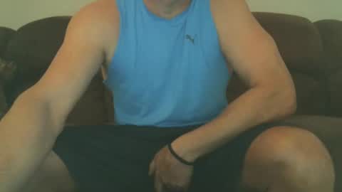 Snapshot of roadhouse122 chatting on 02-19-25, 01:17 roadhouse122 online show from 02-19-25, 01:17