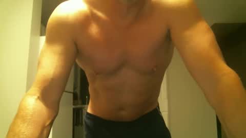 Snapshot of roadhouse122 chatting on 02-24-25, 11:32 roadhouse122 online show from 02-24-25, 11:32