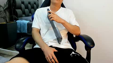 Roan Birkin online show from 11-05-25, 07:14