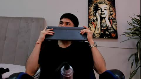 Roan Birkin online show from 06-04-26, 08:37