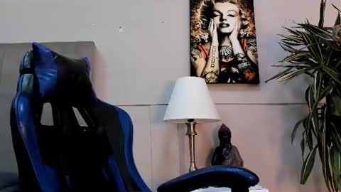 Snapshot of roan_birkin chatting on 07-05-26, 07:21 Roan Birkin online show from 07-05-26, 07:21