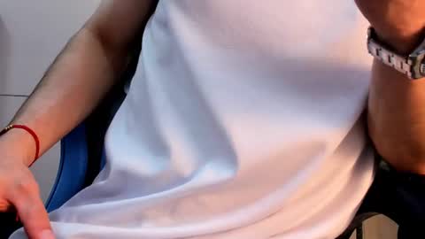 Snapshot of roan_birkin chatting on 07-15-26, 07:30 Roan Birkin online show from 07-15-26, 07:30