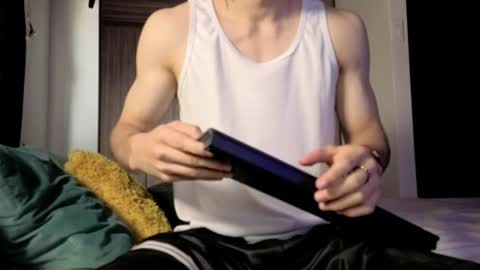 Snapshot of roan_birkin chatting on 07-25-26, 05:32 Roan Birkin online show from 07-25-26, 05:32